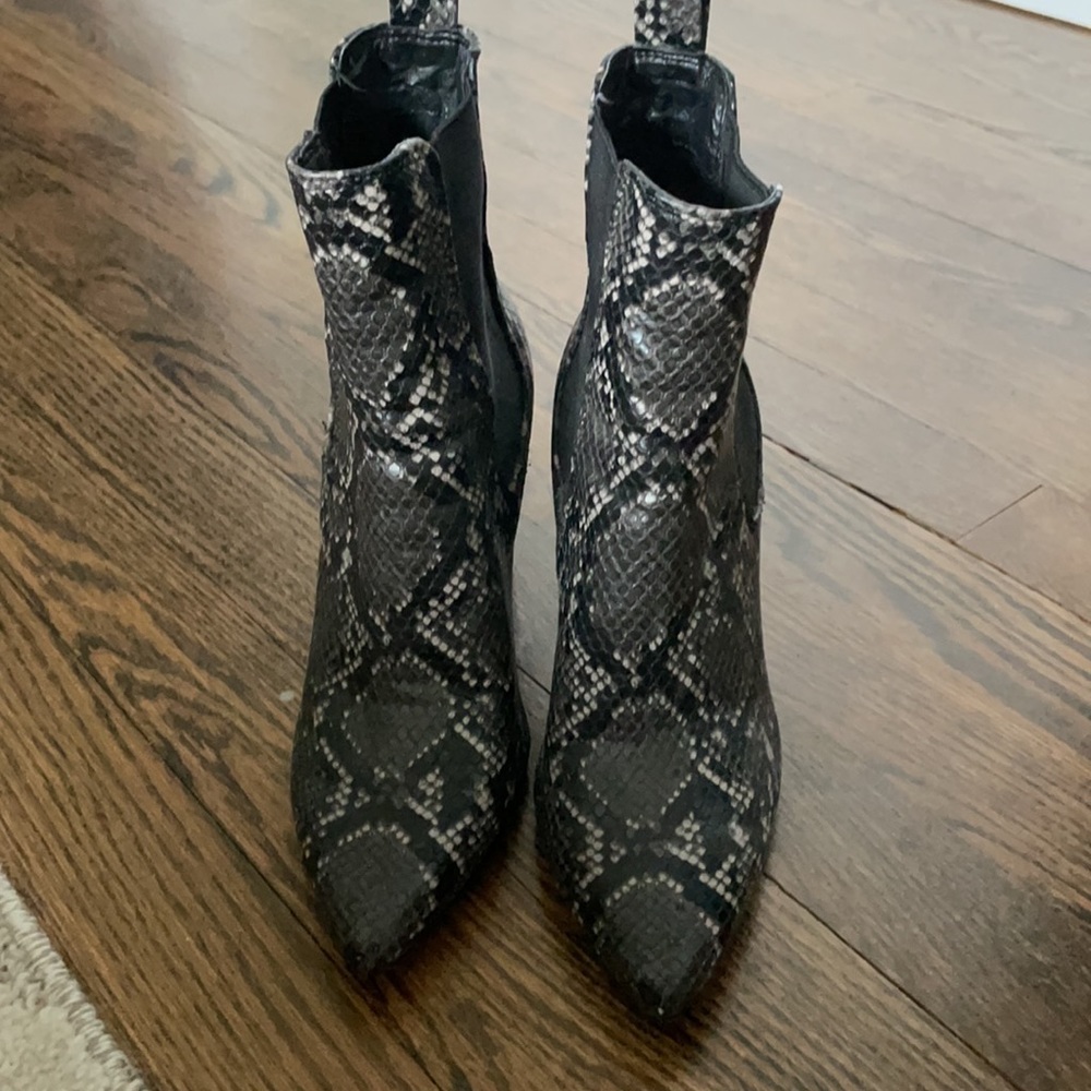 Steve Madden Subtle Snake Bootie, Sz 5.5 - image 3